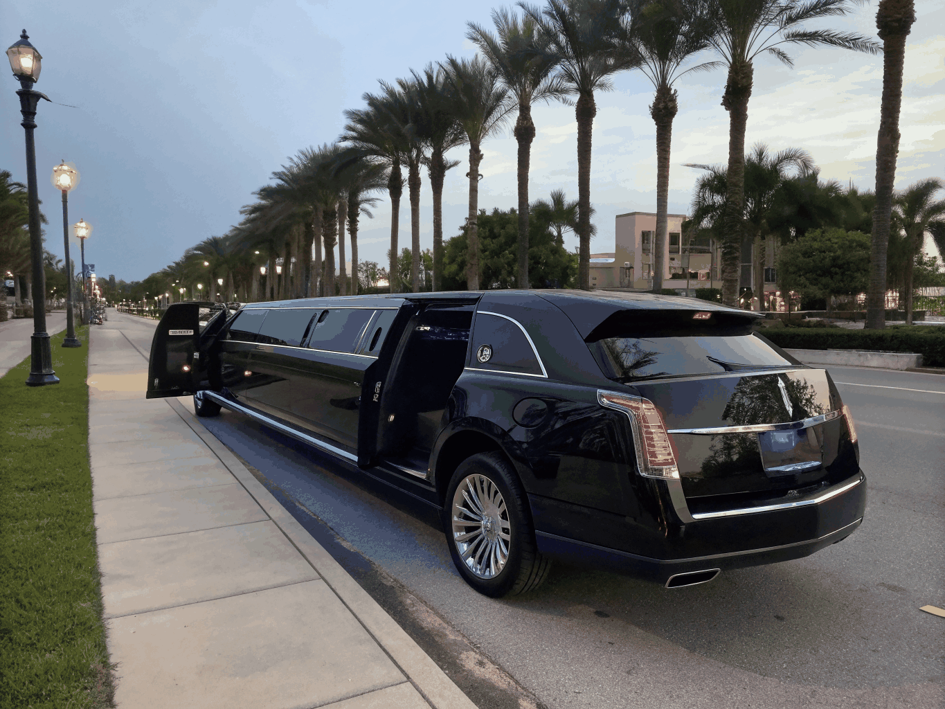 Lincoln MKT Stretch Limousine