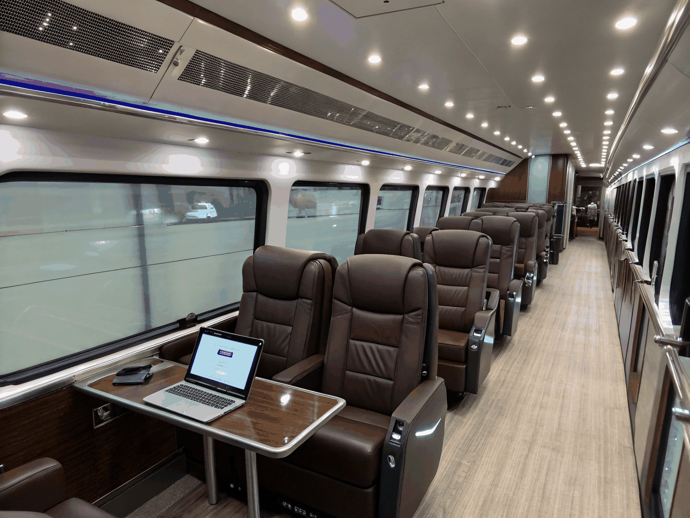 Mini Coach Bus Executive Party Bus